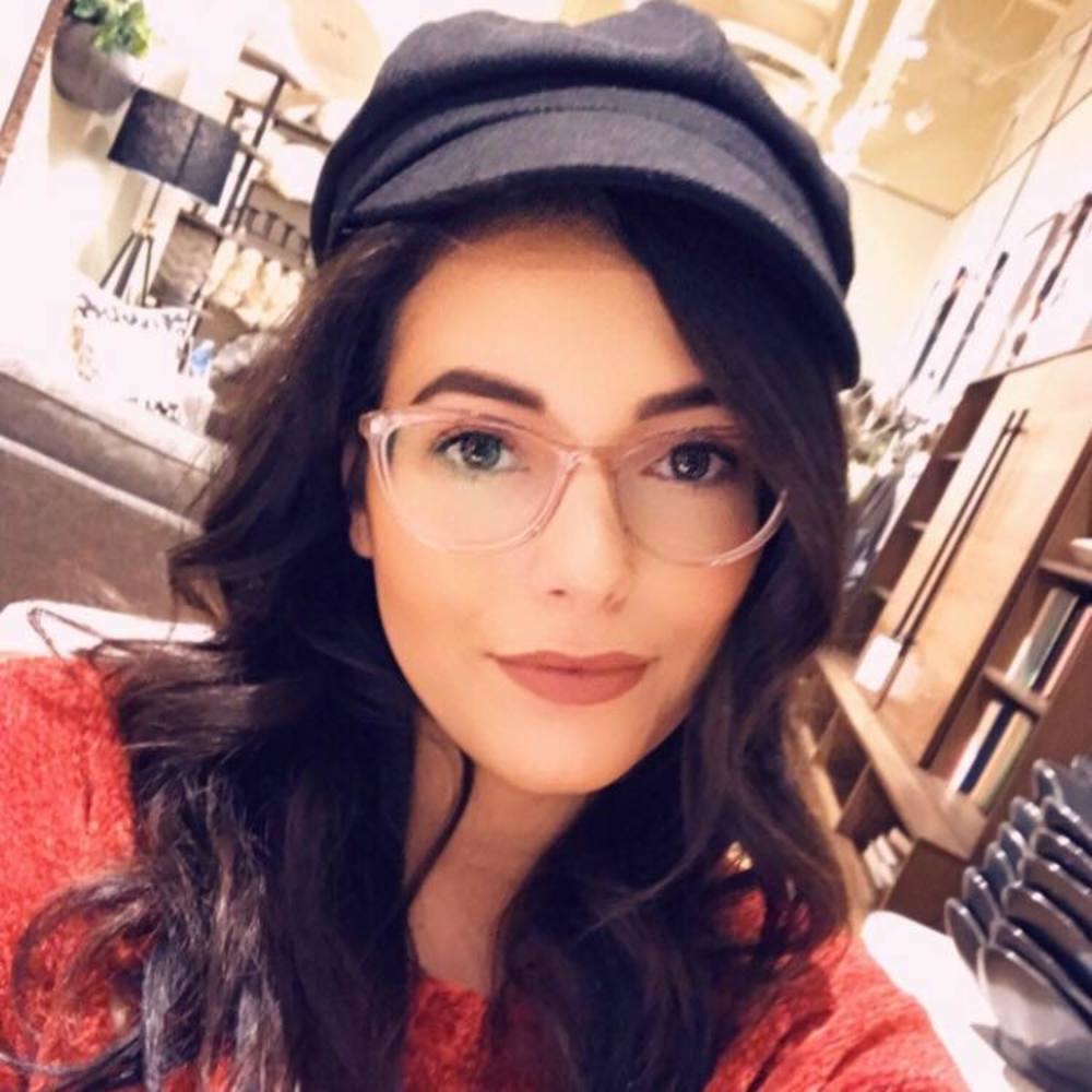 Meet your Posher, Samantha